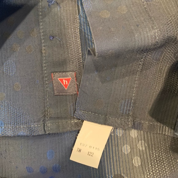 HAUPT Germany LS shirt size 16 1/2 (L) x 34-35
Excellent Pre-owned Condition - Picture 5 of 6